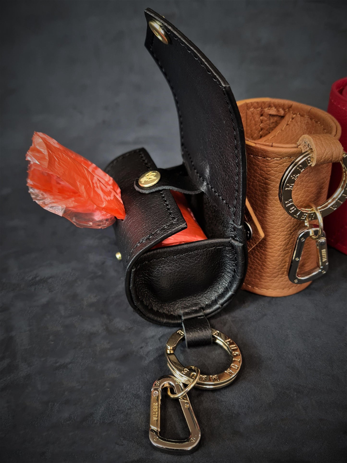 Bestia Italian Nappa Leather Poop Bag Dispenser – NobeCanine